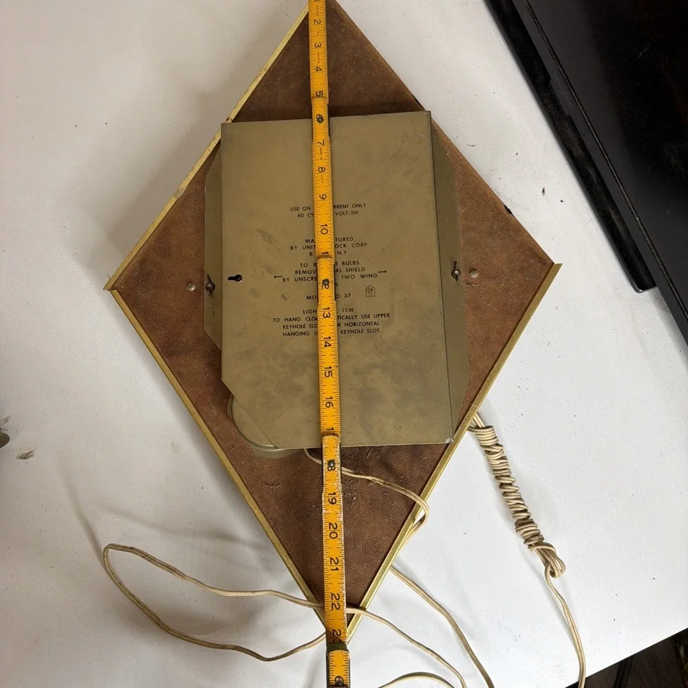 Rare United Clock Corp Model 37 Diamond Clock 23.5